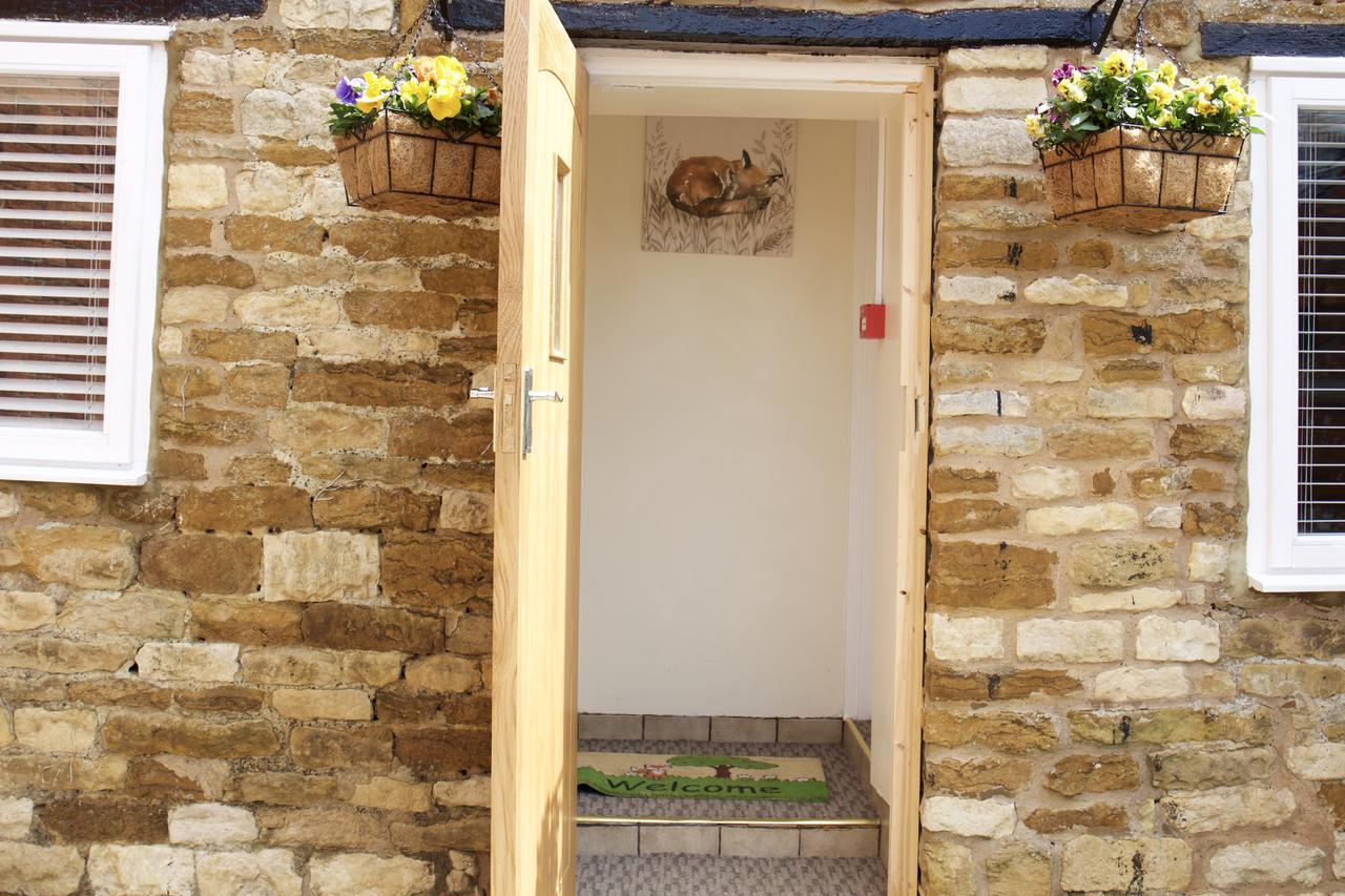 The Fox Inn, Wilbarston المظهر الخارجي الصورة